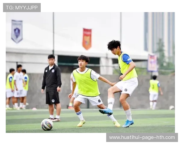 费内巴切前插力度十足,压迫明显:他们如何定义现代足球的速度与力量